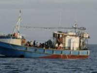 13 marins-pêcheurs disparus: le mauvais temps paralyse les recherches