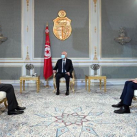 Le président Kaïs Saïed s'entretient avec Mechichi et Ghannouchi