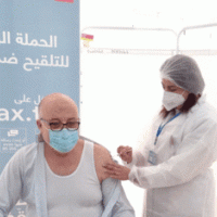 Le ministre de la Santé reçoit la première dose de vaccin contre le Covid-19