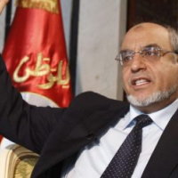 Hamadi Jebali regrette l'usage de tirs de chevrotine et promet une enquête