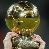 Messi, Iniesta et Cristiano Ronaldo finalistes pour le Ballon d'Or