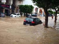 Sfax: Pluies diluviennes paralysant la circulation routière