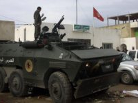 Sidi Bouzid: Les forces de l'ordre encerclent des individus armés retranchés dans une mosquée