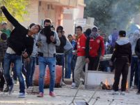 Siliana: 17 policiers blessés et 10 fourgons de police endommagés
