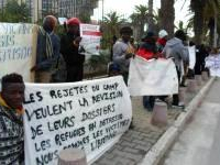 Sit-in des réfugiés du camp de Choucha à la Place des droits de l'Homme à Tunis