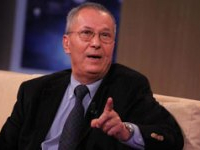 Taher Ben Hassine: Beji Caid Essebsi aurait dû aborder sa candidature au sein du parti
