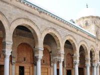 Tunisie: Le ministère des affaires religieuses appelle les Imams à dénoncer et condamner le terrorisme