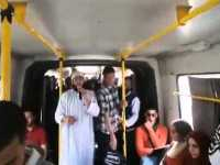 Tunisie: le prêche du vendredi dans un bus