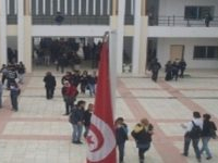 Tunisie: suspension des cours dans plusieurs établissements scolaires