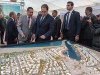 Youssef Chahed donne le premier coup de pioche du mégaprojet du Port financier de Tunis